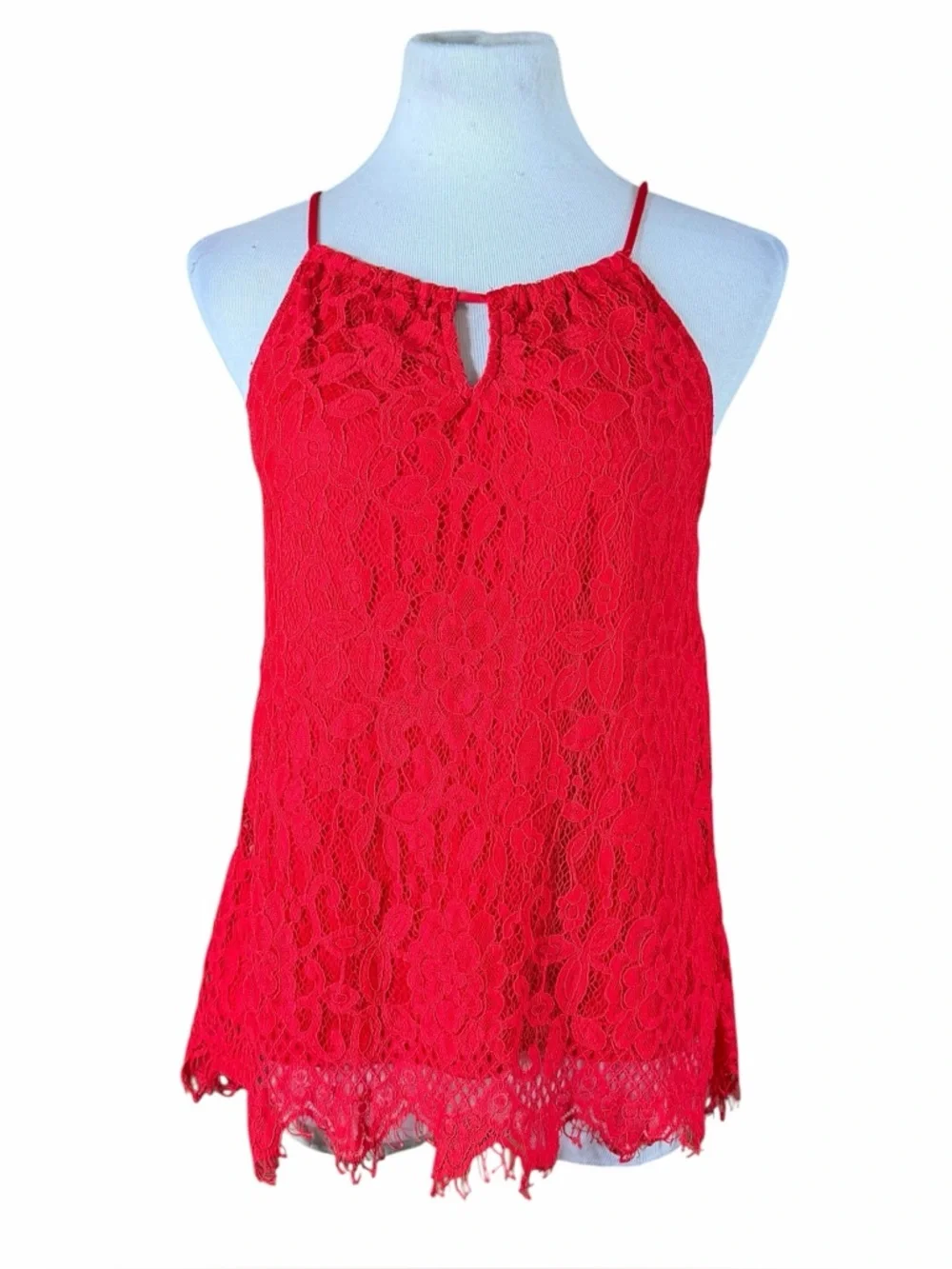 10/$25🦋 No Boundaries Bright Red Lace Sleeveless Keyhole Camisole - Size Large